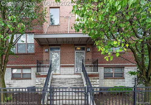 7645 Woodward Ave #70 Photo 1