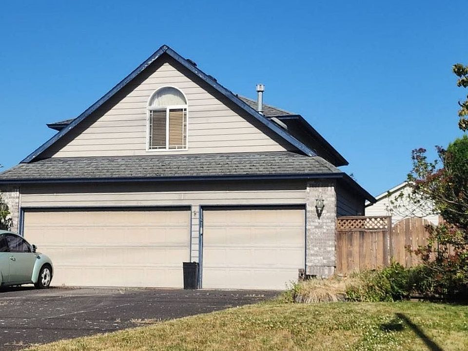 1st image of 4044 NE 218th Ave