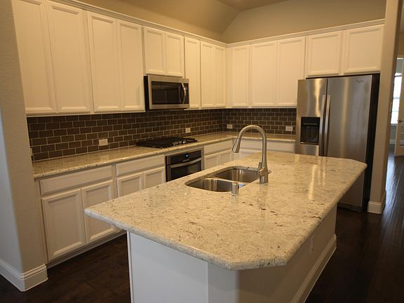 4th image of 1412 Caney Creek Ln