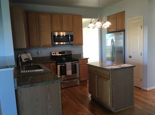 6395 Green Valley Ln, Lockport, NY 14094