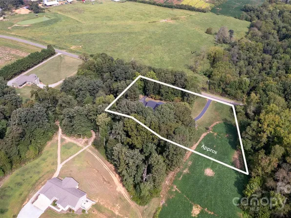 256 Henry Rd, Taylorsville, NC 28681