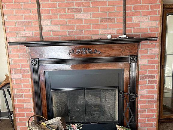 5th image of 106 East St