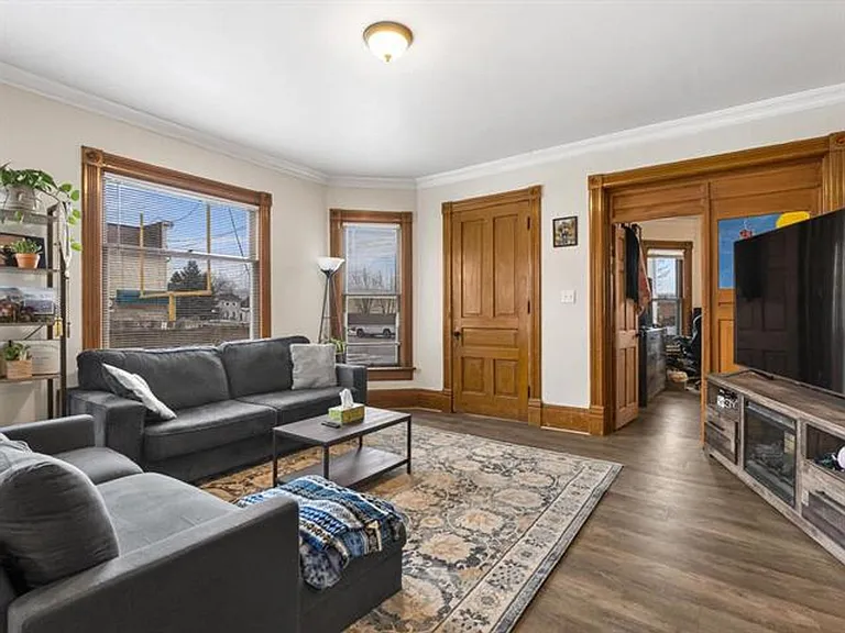 1510 Clark St — Photo 2
