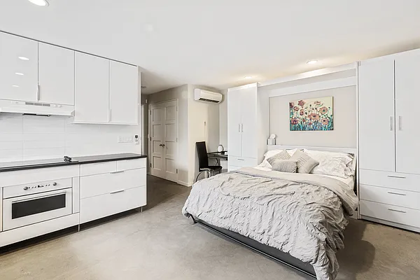 Sold by Keller Williams NYC | media 27