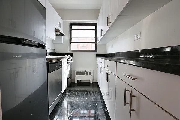 Rented by City Wide Apartments | media 2