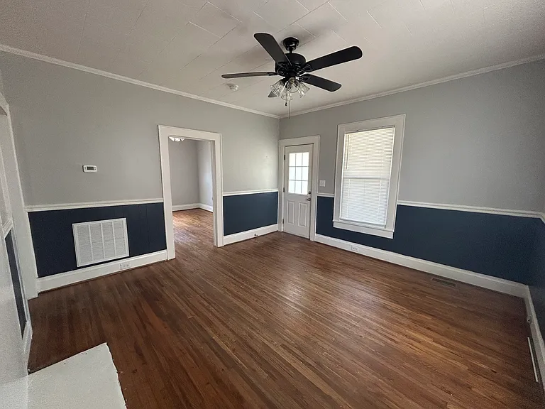 73 Douglas Ave NW — Photo 11