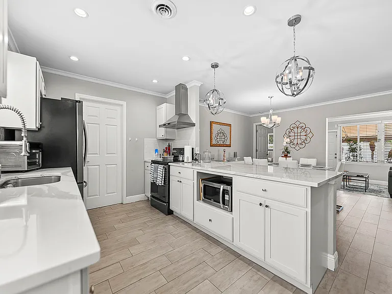 801 SE 14th St — Photo 14