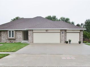 600 S Ridge Dr, South Sioux City, NE 68776