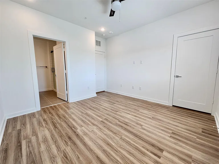 4802 S Congress Ave #208 — Photo 8