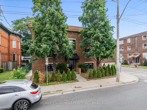 127 Victoria Ave S #6, Hamilton, ON L8N 2S9