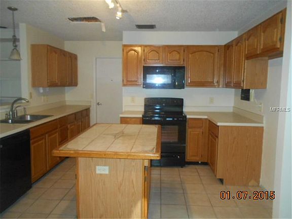 2nd image of 10519 Satinwood Cir