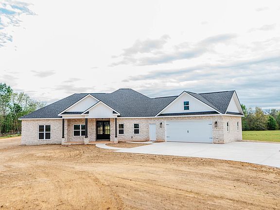 3rd image of 450 Jones Rd