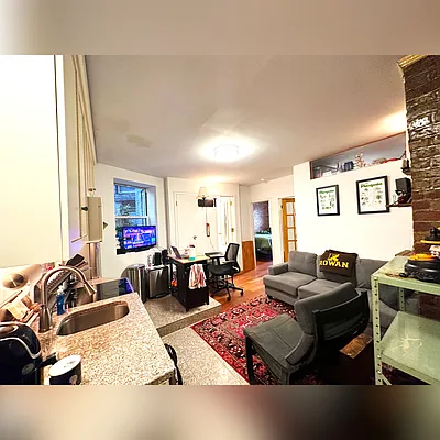 Rented by Bond New York | media 11