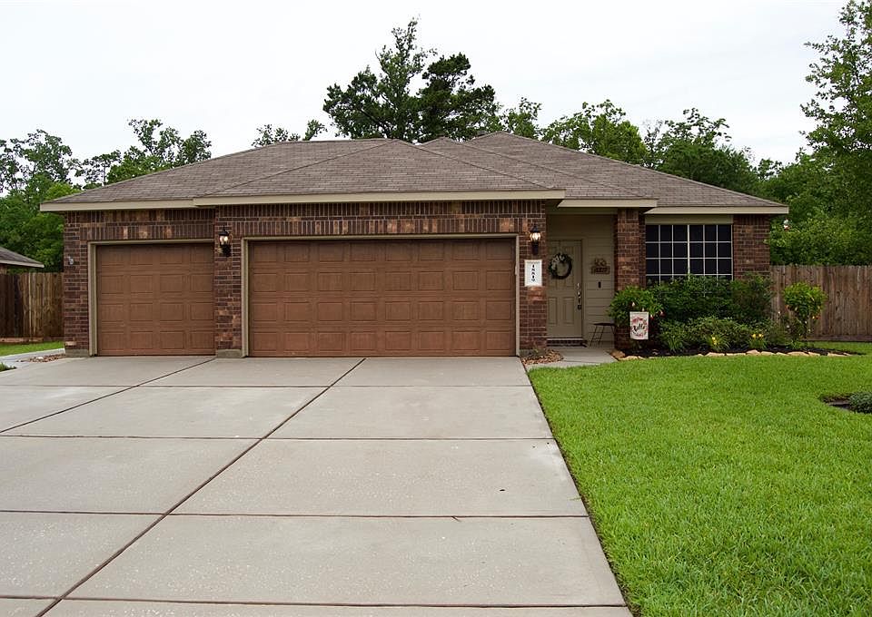 1st image of 18819 Deer Trace Dr