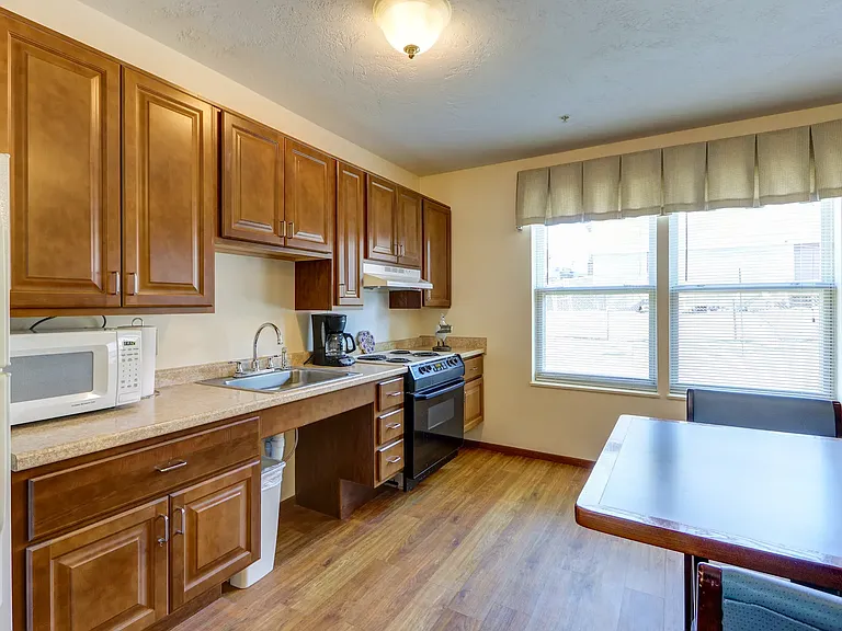 Green Diamond Place Apartments — Photo 5