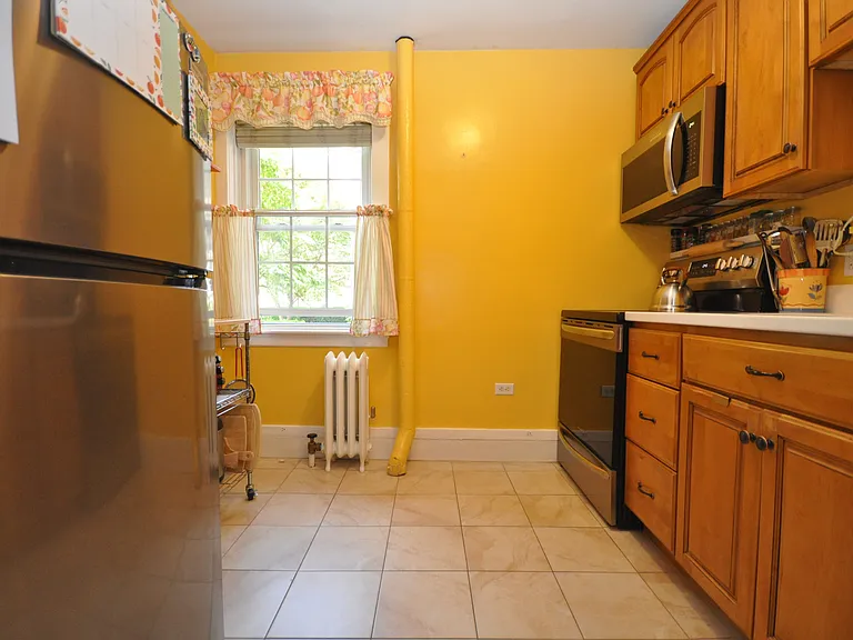 298 Main St #12 — Photo 9