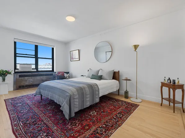 860 Grand Concourse image 7 of 12