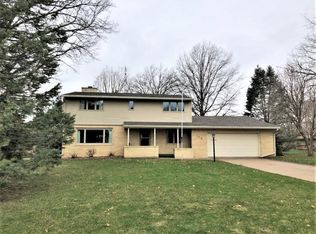 403 Orchard Dr, Marshalltown, IA 50158