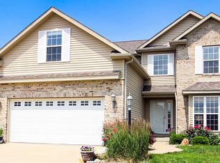 4 Walnut Point Ct, Monticello, IL 61856