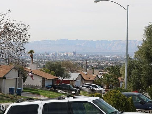 4th image of 6870 Fallona Ave