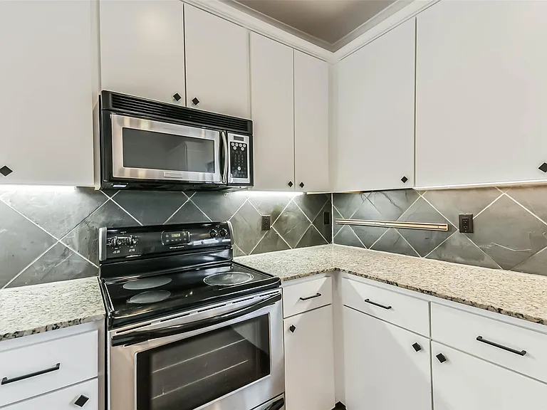 17 Waugh Dr #209 — Photo 17