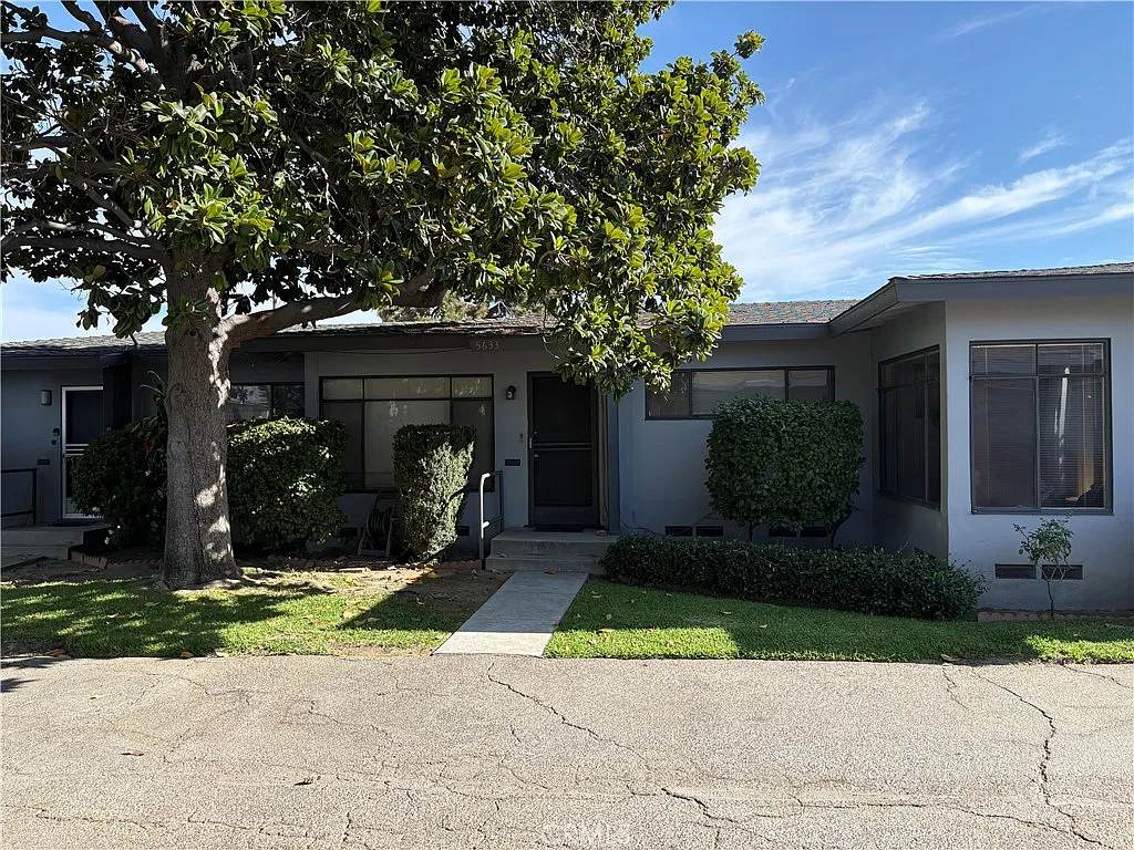 1 bed, 700 sqft, $2,000 — Photo 3