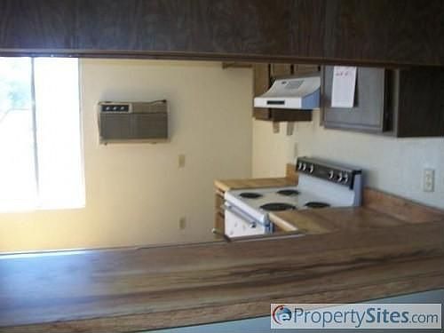 3rd image of 7504 Parkway Dr Unit 205