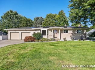 7351 Lupine Ave, Jenison, MI 49428