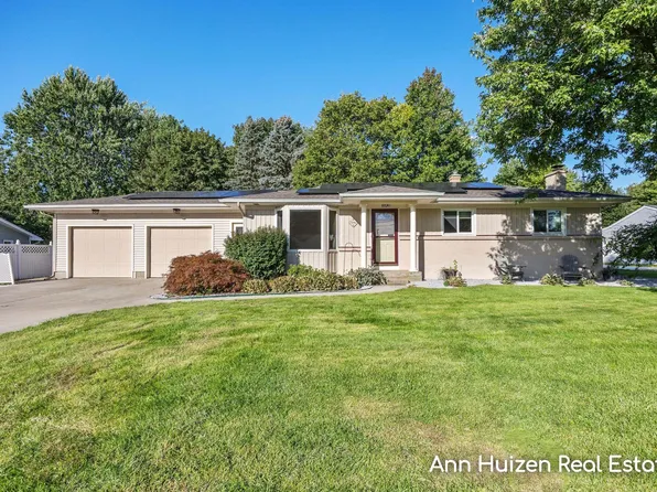 7351 Lupine Ave, Jenison, MI 49428