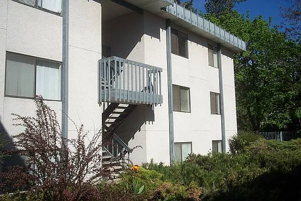 2 bed, 920 sqft, $1,250 — Photo 1