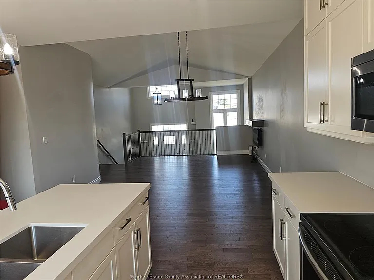 192 Lennox Ave — Photo 6