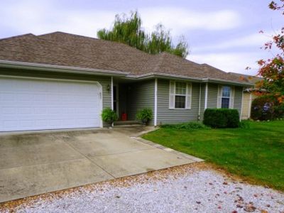 334 Dolphin Ct, Sparta, MO, 65753
