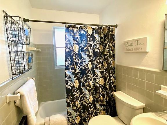 5th image of 728 Lantana Ln #B