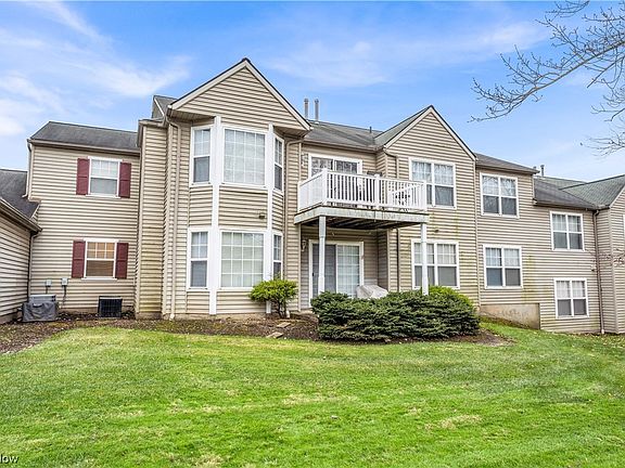 2nd image of 1091 Fleetwood Dr APT C