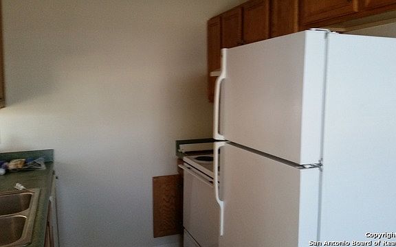 4th image of 7630 Glen Briar Dr