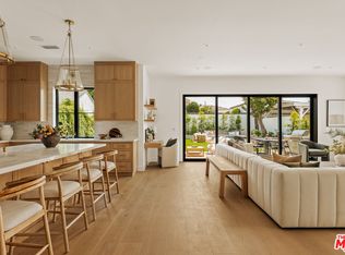 8346 McConnell Ave, Los Angeles, CA 90045