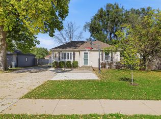 5445 NW 62nd Ave, Johnston, IA 50131