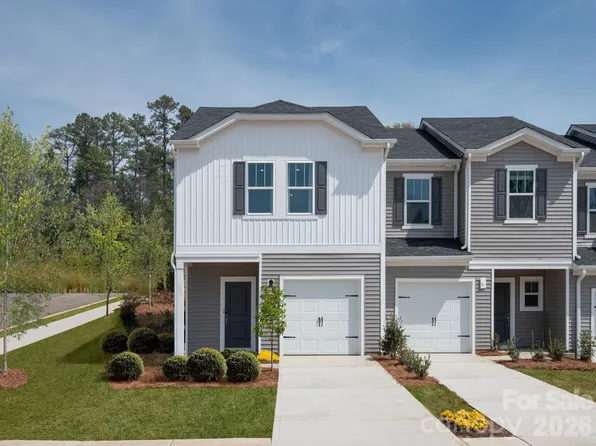 8232 Hidden Springs Trl, Charlotte, NC 28216