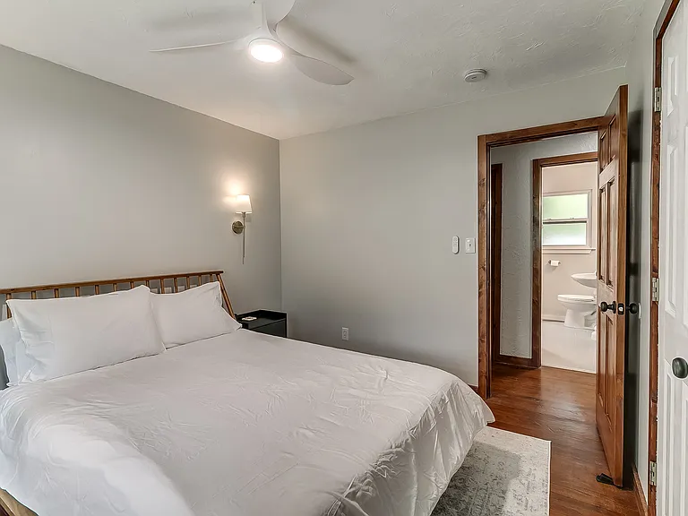 1222 W Boyd St — Photo 17