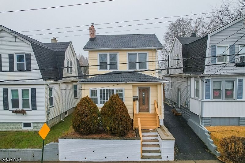 1st image of 97 Elm St