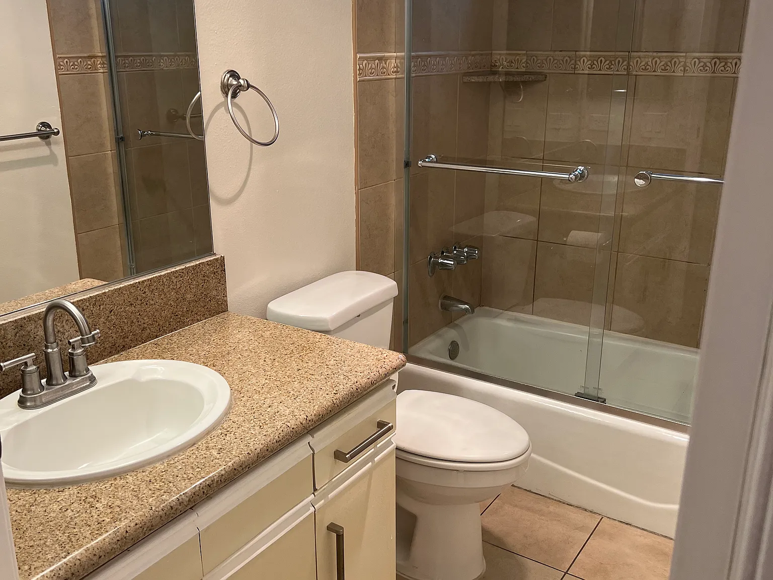 2 bed, 1250 sqft, $3,595 — Photo 4