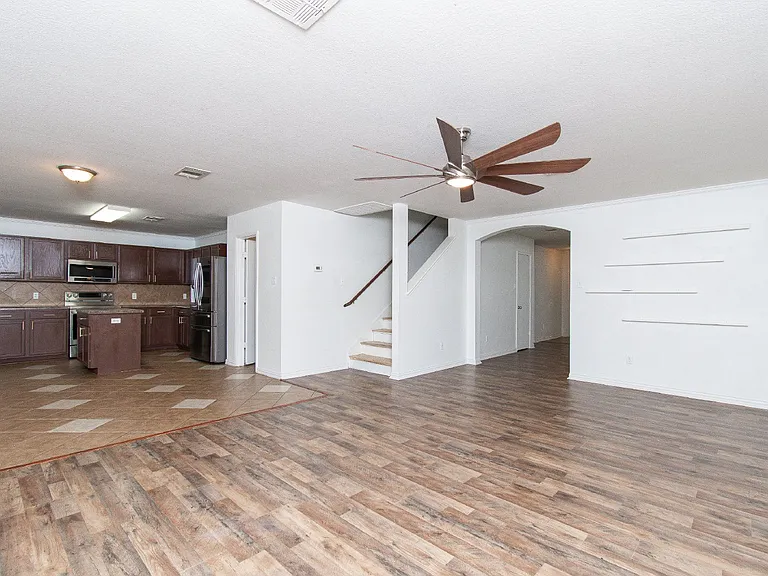 9007 Sandyford Ct — Photo 7