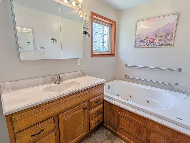 710 Floy Dr — Photo 7