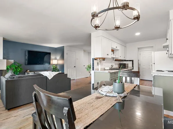 529 S Beach St, Boise, ID 83705