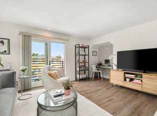 5261 E The Toledo APT 4, Long Beach, CA 90803