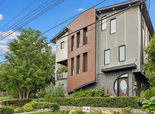 532 S 4th Ave NE #1, Calgary, AB T2E 0J8