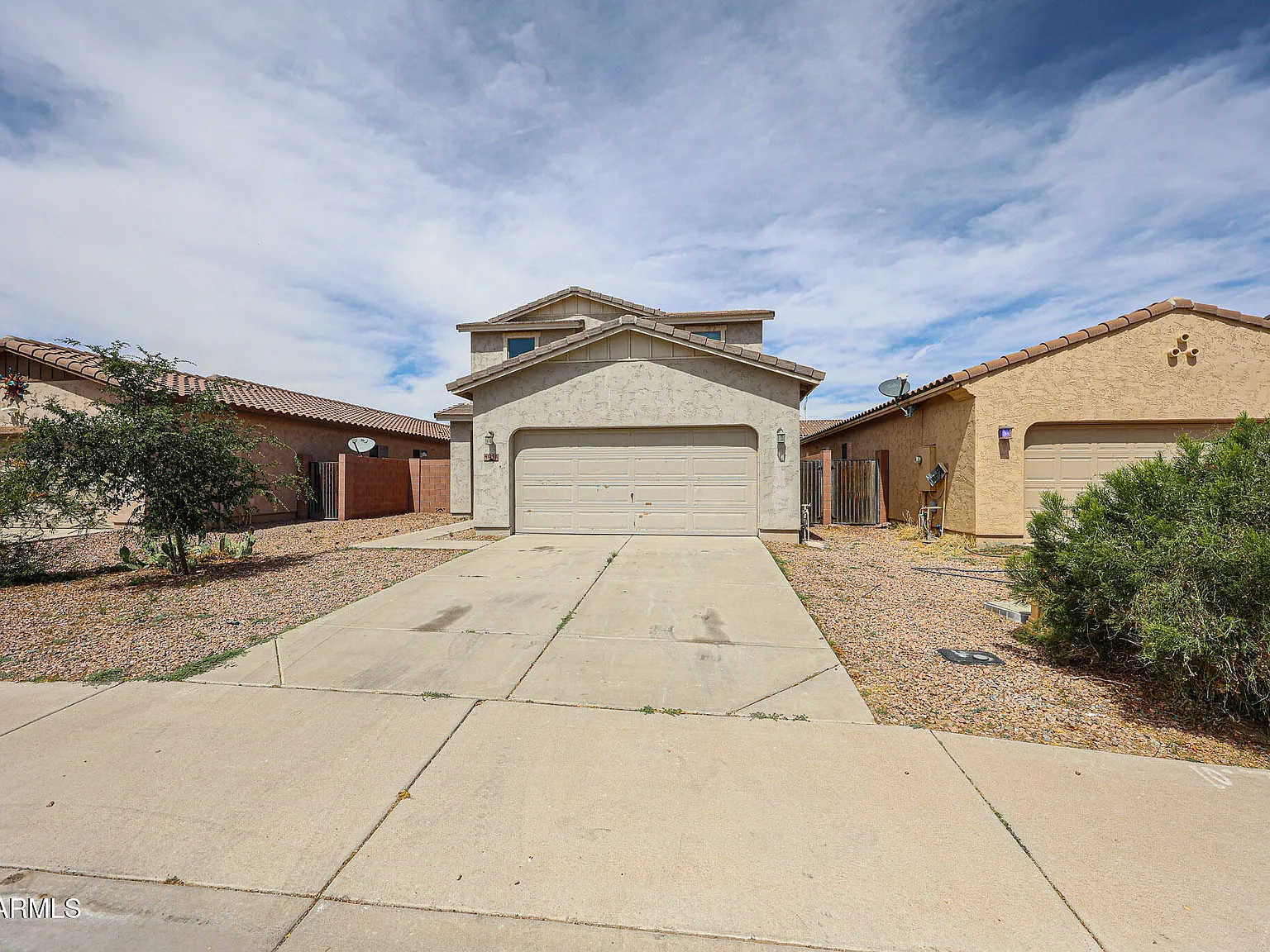 4 bed, 2.5 bath, 2037 sqft, $1,895 — Photo 2