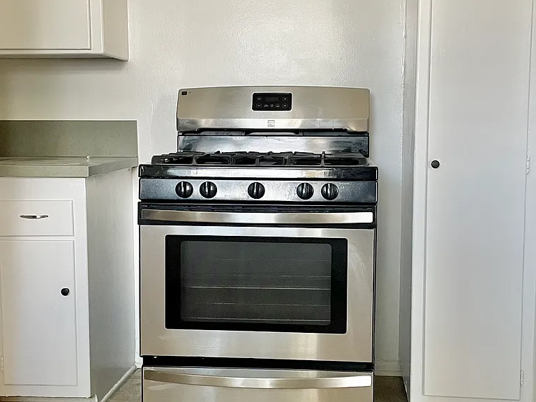 228 S Sycamore Ave #11 — Photo 9