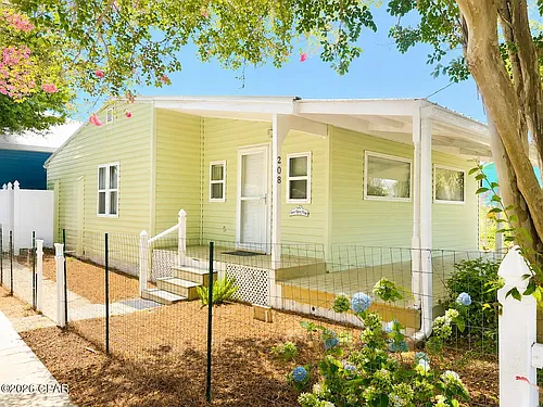 208 El Prado Pl Photo 1