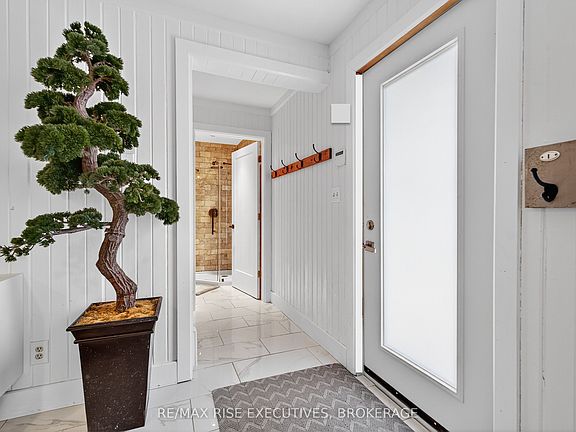 4th image of 973 Foster Bay Ln